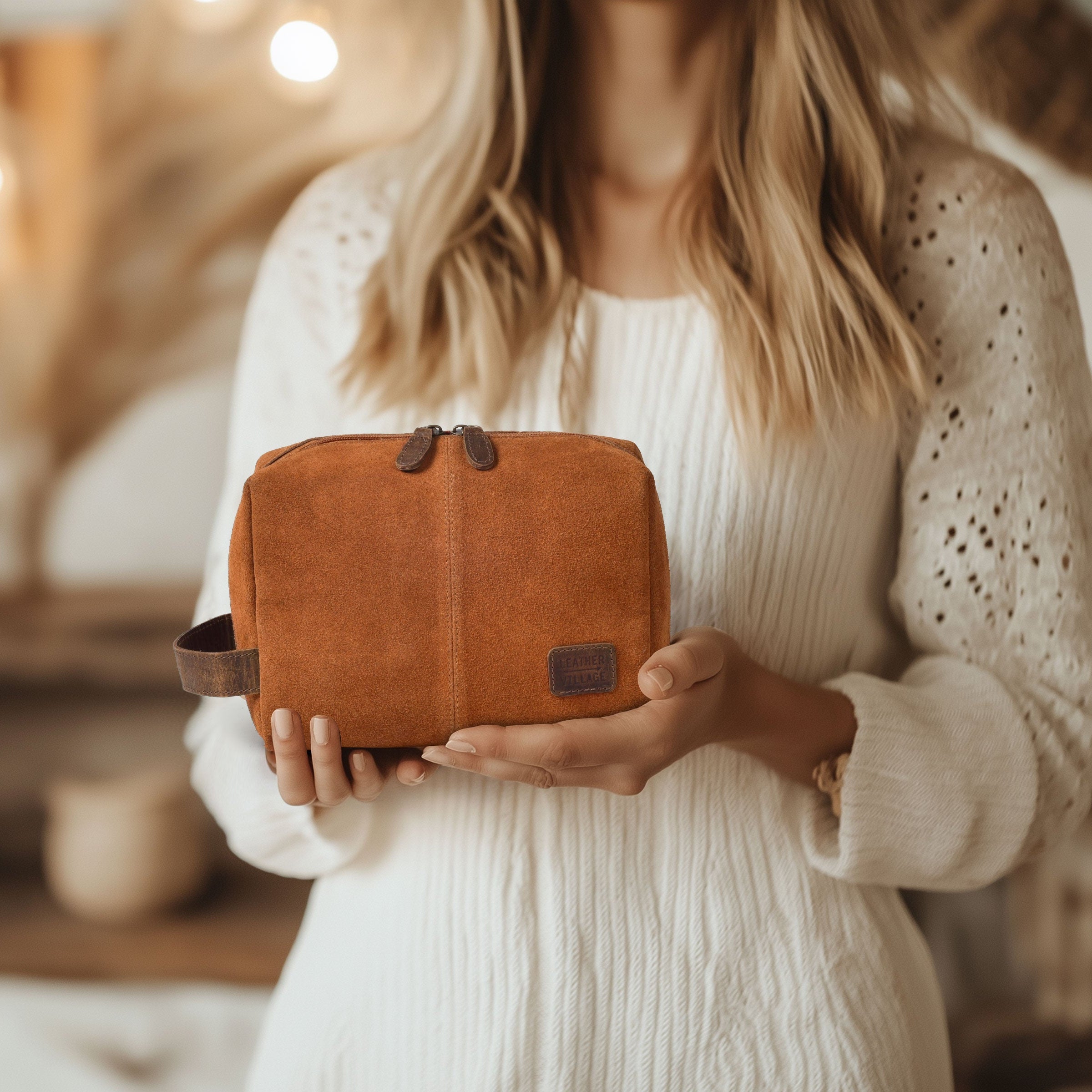 Travel Makeup Bag for Women – Large Capacity Suede Leather Cosmetic Pouch with Handle, Inner Pockets & Wide Opening – Flat Open Toiletry Organizer for Travel & Daily Use