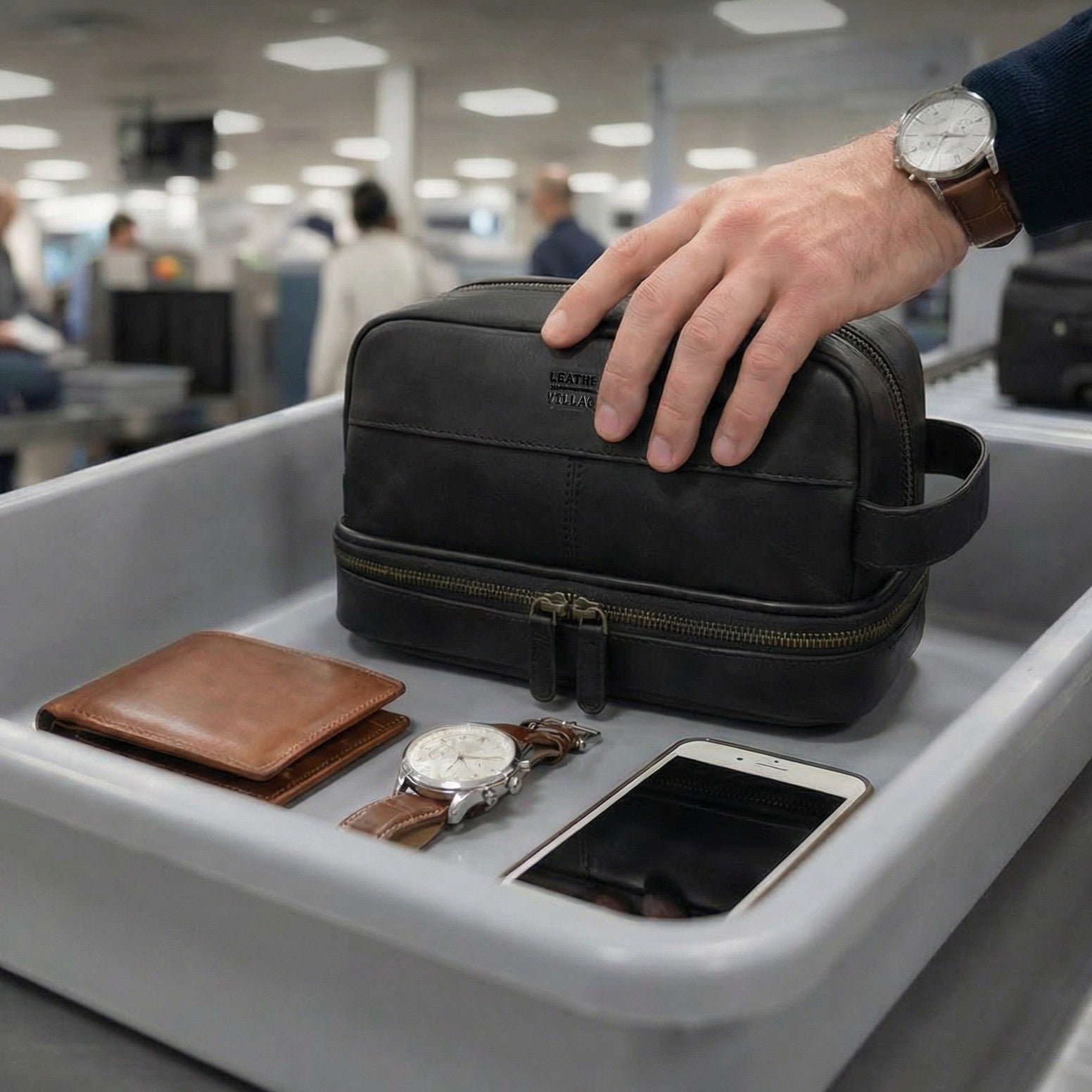Leather Village Durable Leather Toiletry Organizer for Men and Women