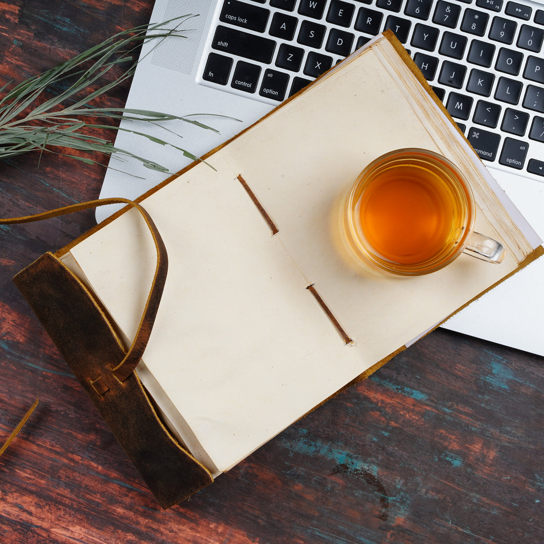 Brown Color - Leather Bound Travel Journal Notebook Planner - Blank Paper - 220 Pages