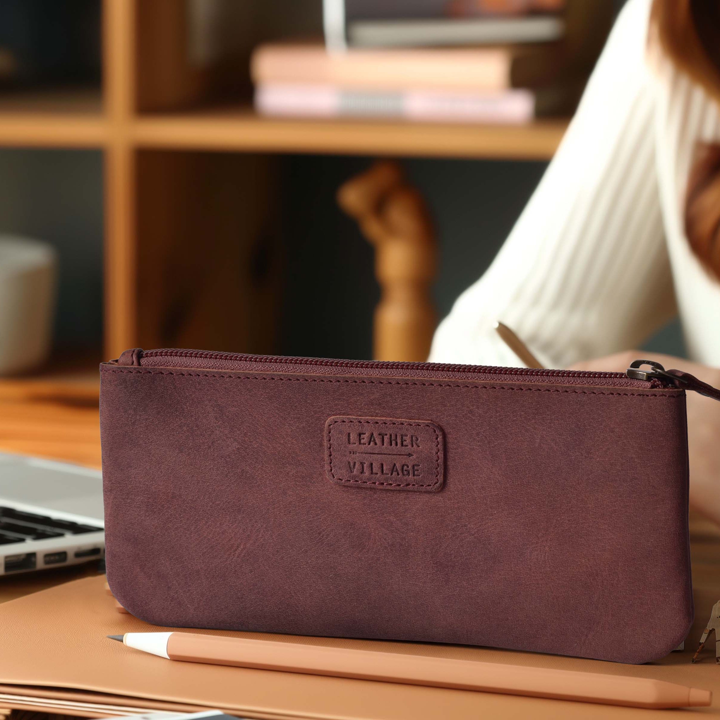 LEATHER VILLAGE Leather Pencil Pouch Pen Case - Matte Black - 8"X4"- Double Pocket - Elegant and Practical Zipper Pouch Holder for Artists, Men, and Women