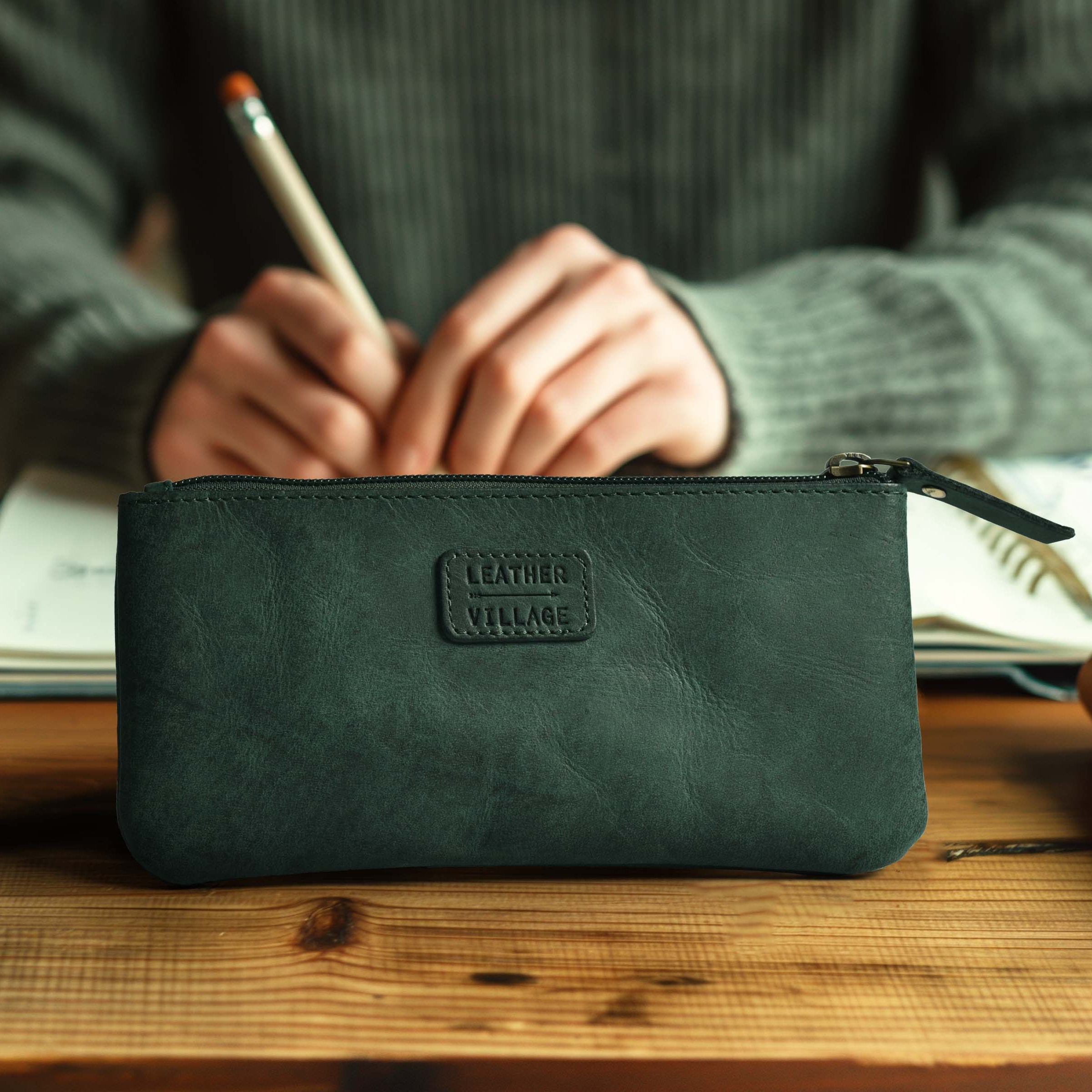 LEATHER VILLAGE Leather Pencil Pouch Pen Case - Matte Black - 8"X4"- Double Pocket - Elegant and Practical Zipper Pouch Holder for Artists, Men, and Women