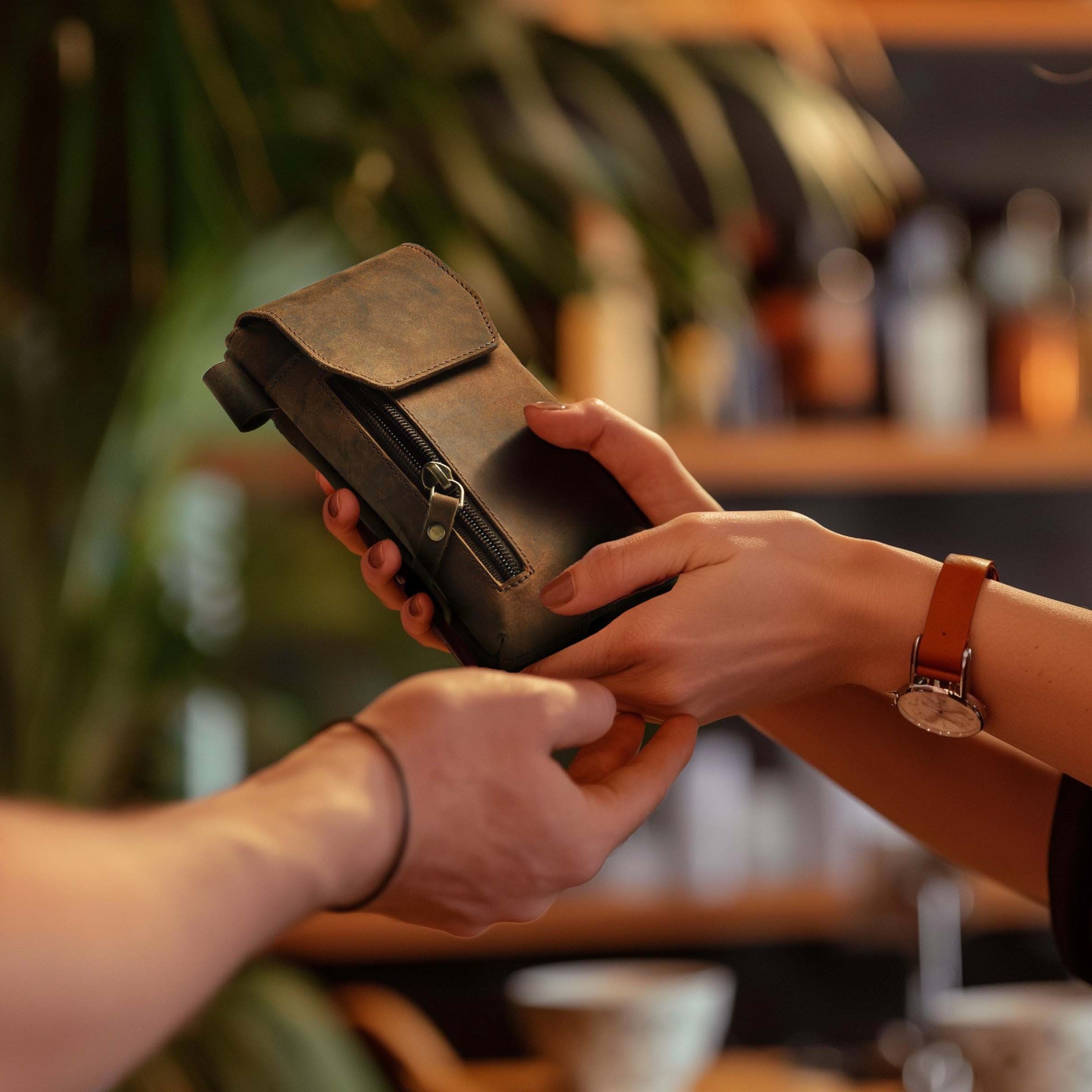 Leather Village Genuine Leather Phone Holster Pouch with Belt Clip, Magnetic Closure, ID Card Holder - Universal Case for iPhone, Samsung Galaxy, Google Pixel