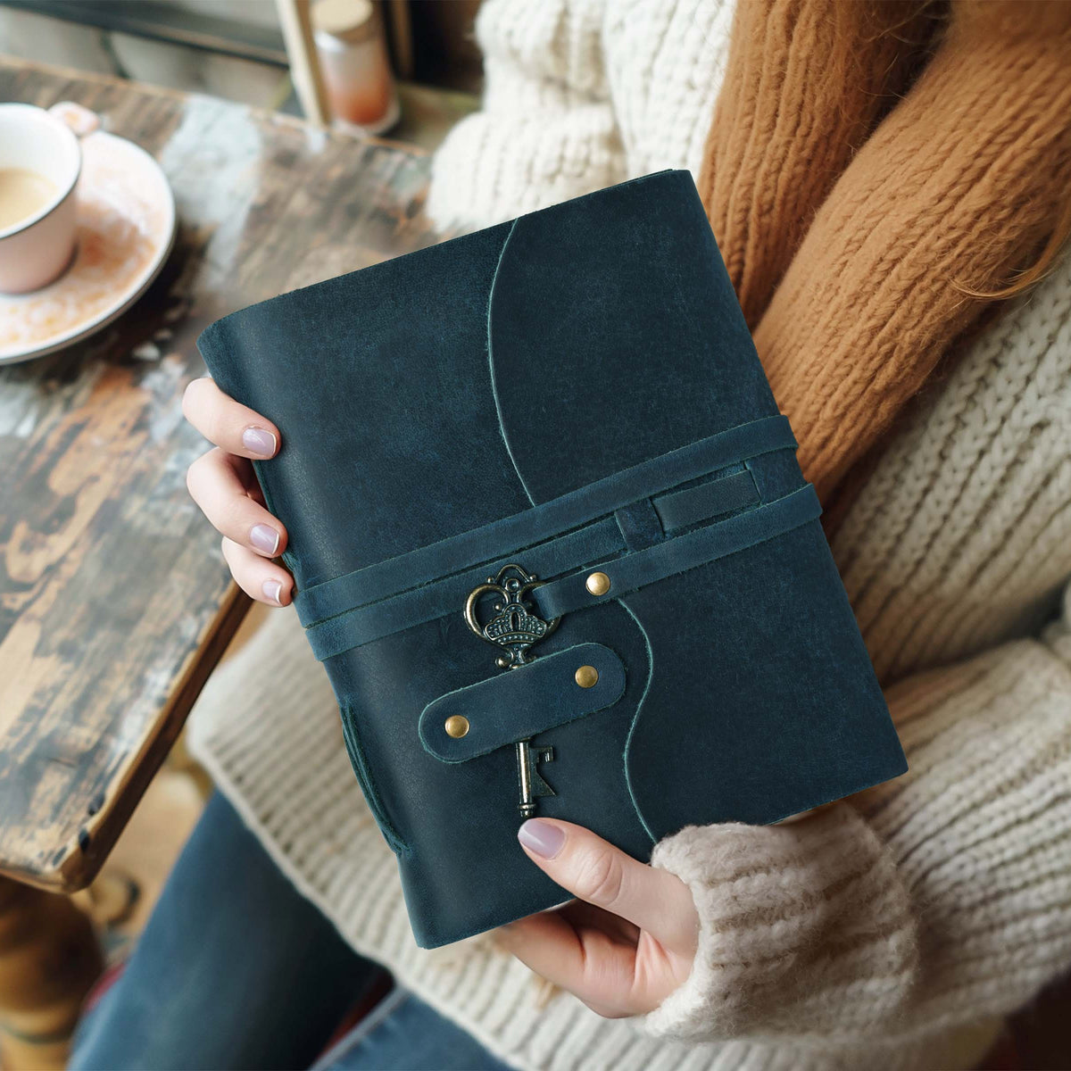 HANDCRAFTED VINTAGE LEATHER JOURNAL WITH ANTIQUE KEY - BOOK OF SHADOWS JOURNAL FOR MEN & WOMEN