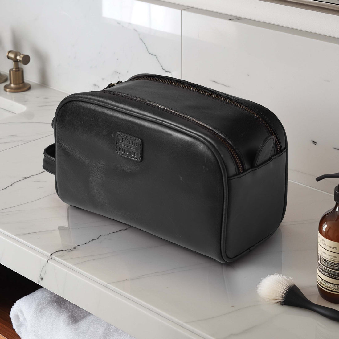 Leather Toiletry Bag for Men, Travel Essentials Shaving Dopp Kit, Mens Travel Bag Toiletries Organizer Case for Grooming, Water Resistant Cosmetic Bag Pouch