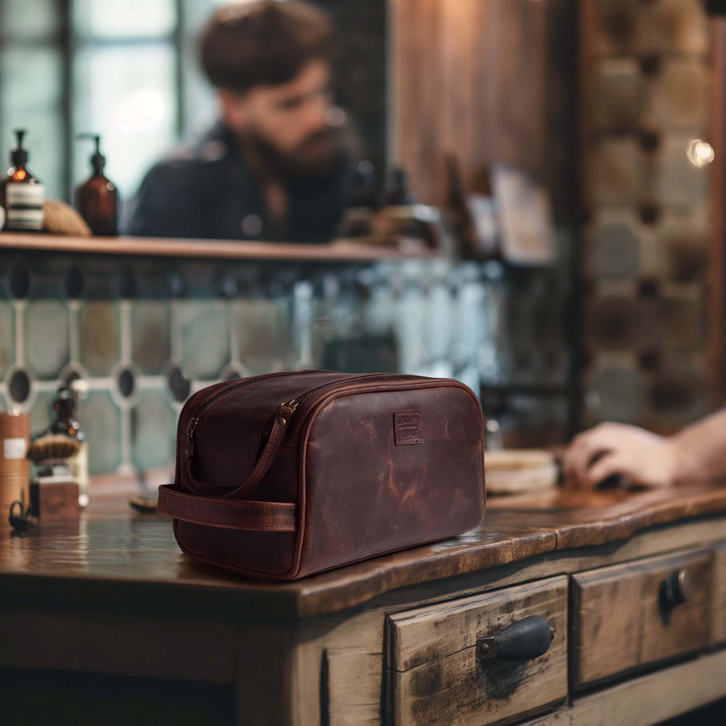 Leather Toiletry Bag for Men, Travel Essentials Shaving Dopp Kit, Mens Travel Bag Toiletries Organizer Case for Grooming, Water Resistant Cosmetic Bag Pouch